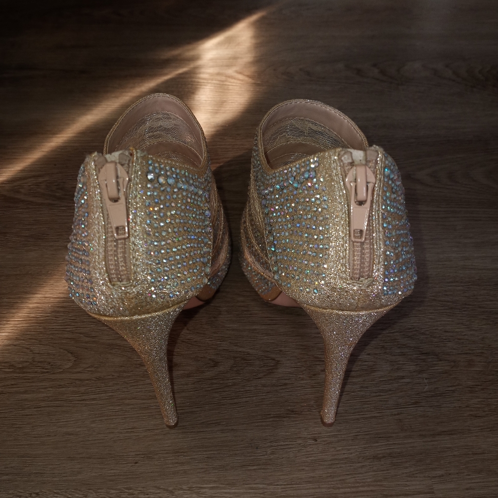 Bridal Heels - Picture 5 of 6
